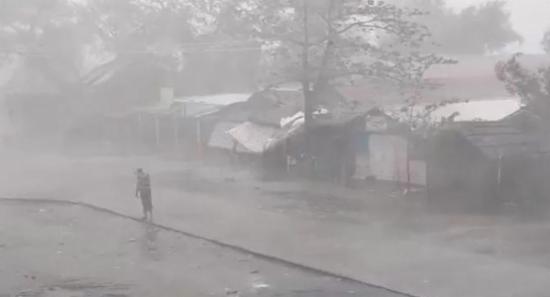 Cyclone Mocha hits Bangladesh and Myanmar coast